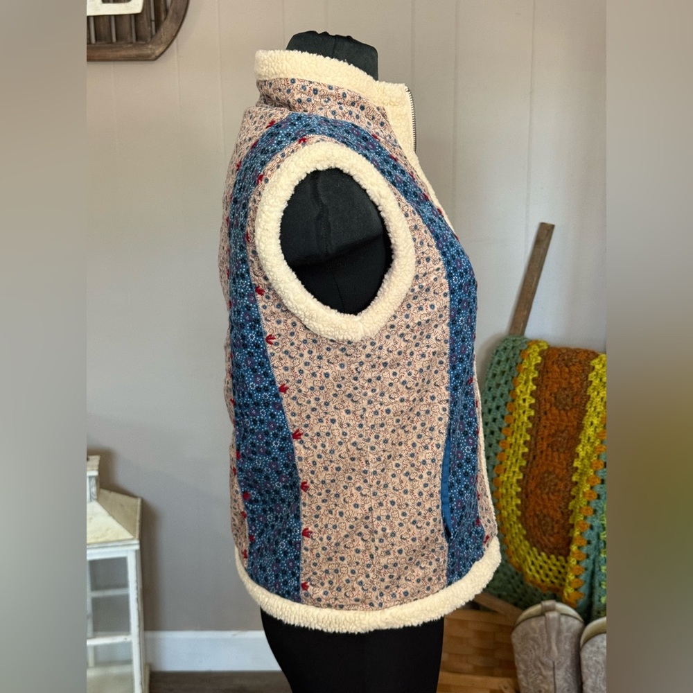 Kimchi & Blue • Boho Floral Micro Corduroy Sherpa Vest - Picture 13 of 13